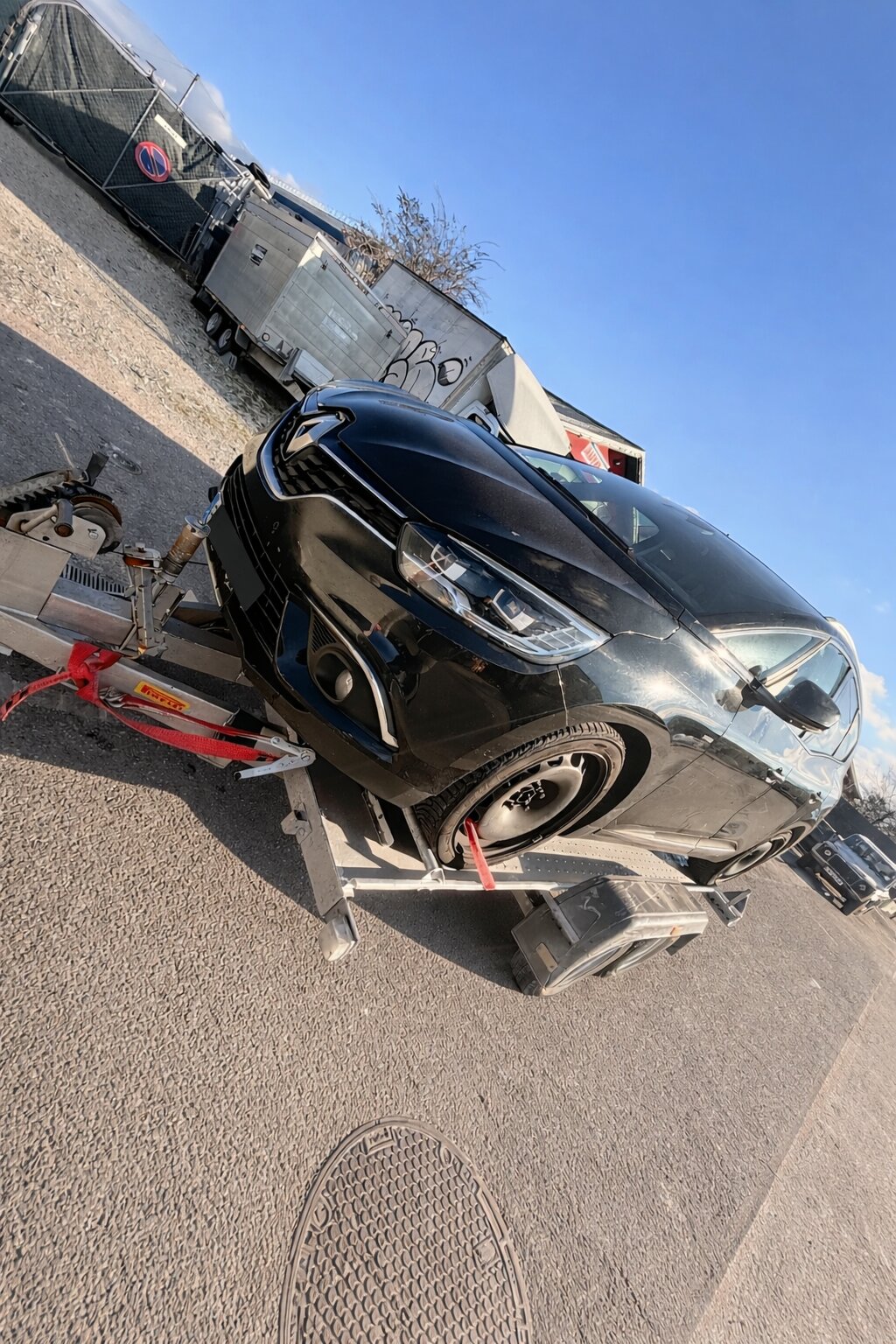 Véhicule sur remorque de dépannage